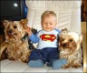 Kissi (5 Jahre), Pebbles (4 Jahre) und Sohn Leo (9 Monate)